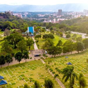 lote sencillo a perpetuidad con servicio de inhumación, jardines la colina, Bucaramanga